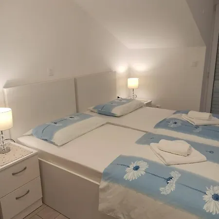 Apartment Peric West *